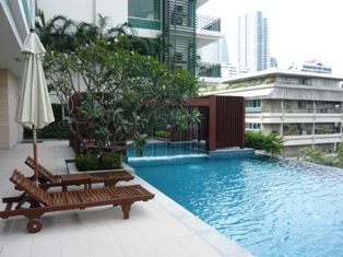 Condo for sale in Bangkok Thailand Fully furnished 2 bedrooms, 78 sq.m. Wind Sukhumvit 23. Well ventilation designed for energy save. Good location.