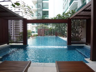 Nicely furnished 2 bedroom size: 78 sq.m. condo for sale in Bangkok Sukhumvit 23. Good location & easy access to many places.