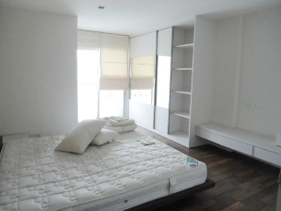 Fully furnished 2 bedrooms size 58.30 sq.m. at The Room Sukhumvit 79 for sale. Close to On-Nut BTS & Shopping centers.