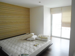 Fully furnished 2 bedrooms size 58.30 sq.m. at The Room Sukhumvit 79 for sale. Close to On-Nut BTS & Shopping centers.