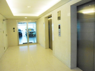 Fully furnished 2 bedrooms size 58.30 sq.m. at The Room Sukhumvit 79 for sale. Close to On-Nut BTS & Shopping centers.