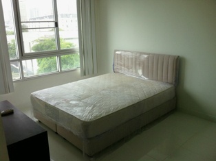 Fully furnished cute 1 bedroom size 49.10 sq.m. condo for sale in Bangkok Thailand on Sukhumvit 38 near Thonglor for sale.