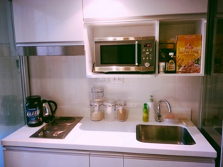 Cute duplex for sale in Sukhumit 38 near Thonglor BTS. Brand new 34 sq.m. fully furnished. Easy access to BTS.