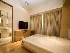 High floor 94 sqm. 2 Bedrooms, 2 Bathrooms Balcony off living room City View, Sathorn road view. Sale with tenants at THE MET Sathorn.