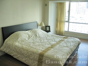 1 bedrooms for sale in Bangkok Sukhumvit 13. Trendy condo. Very good price. Fully furnished in new conditions. Spacious 64.5 sq.m. Very convenient location. Surrounding with shops, restuarants, department store, etc and in walking distance to BTS and MRT. Urgent sale! Cheapest guarantee!!!