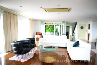 Duplex Penthouse for sale in Sathorn 422 sq.m. 4 bedrooms 3 bathrooms. Panoramic view and nice terrace.  Easy access to Saladaeng BTS & MRT.