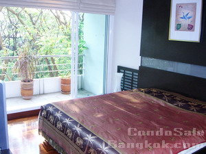 Condo for sale in Bangkok. Nicely fitted. Peaceful and greeery view. Spacious 2 bedrooms 2 bathrooms 145 sq.m. Easy access to expressway, supermarket, Sathorn, etc.