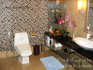 Condo for sale in Bangkok. Nicely fitted. Peaceful and greeery view. Spacious 2 bedrooms 2 bathrooms 145 sq.m. Easy access to expressway, supermarket, Sathorn, etc.