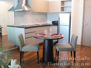 Condo for sale in Bangkok Sukhumvit 200 m to Nana BTS 1 bedroom 54.50 sq.m. Tastefully furnished