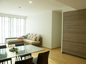 Luxury lowrise style condo for sale fully furnished near Ekamai BTS. 2 bedrooms 87.71 sq.m.