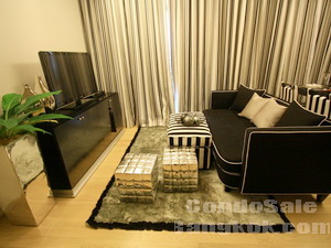 Luxyry condo for sale in Wireless (ploenchit) area. Elegrant decoration 54.50 sq.m. one bedroom fully furnished.  Ploenchit BTS