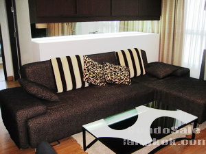 condo for sale in Bangkok Sukhumvit 42 walk to Ekamai BTS. Nicely furnished in luxury compound 2 bedrooms 75.7 sq.m.