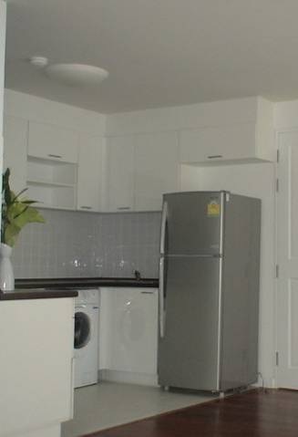 CHEAP & GOOD DEAL Condo for sale with tenant in 49 Plus 2. Fully furnished 81 sq.m. 2 bedrooms 2 bathrooms. Nice residential area. 8% yield of return