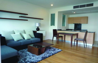 Sell with Tenants !!! 52 sq.m. Corner unit one bedroom condo for sale in Bangkok Sukhumvit 23. Fully furnished.
