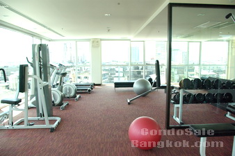 Urgent sale! Brand new & Luxury. Super high floor at Prakanong BTS. 50 sq.m. 1 bedroom. Incredible panorama of view.