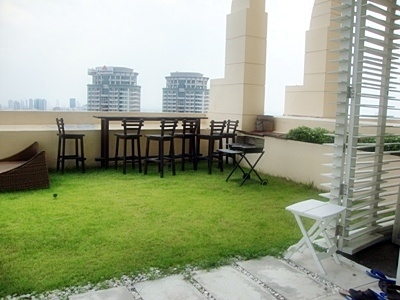 Condo for sale in Bangkok Sathorn area. with Private garden. 300 sq.m. 3 bedrooms furnished.