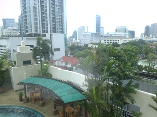 Full facilities compound in Sathorn. Active location. Condo for sale in Sathorn with nice pool view and unblocked view. Homy and comfortable living. 94 sq.m. 2 bedrooms