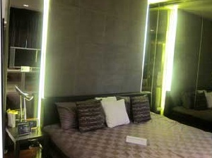 Manhattan Chidlom Condo for sale/rent in Bnagkok Chidlom area. Sale with Tenants.Fully furnished 2 bedrooms 88 sq.m.