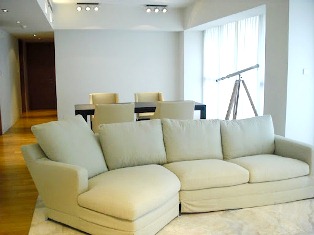 Condo for sale in Bangkok Sathorn area Modern style building Nicely furnished 3 bedrooms 197 sq.m. at 