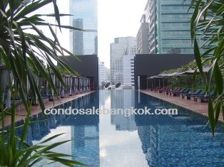 Condo for sale in Bangkok Sathorn area Modern style building Nicely furnished 3 bedrooms 197 sq.m. at 