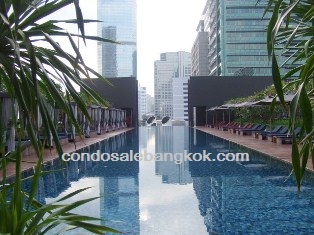 Luxury condo for sale for sale in Sathorn area. Super high floor. Tastefully furnished 3 bedrooms 197.76 sq.m. at 